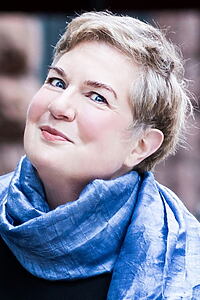 Porträt von Mary Jo Pehl