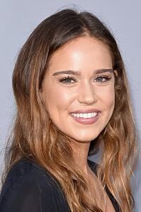 Porträt von Matilda Lutz