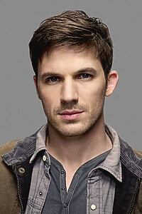 Porträt von Matt Lanter