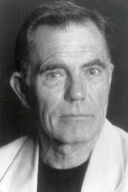 Porträt von Maurice Roëves