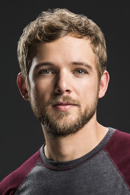 Porträt von Max Thieriot