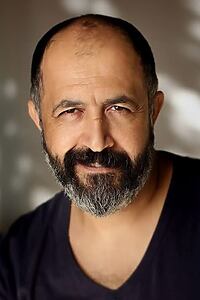 Porträt von Mehmet Özgür