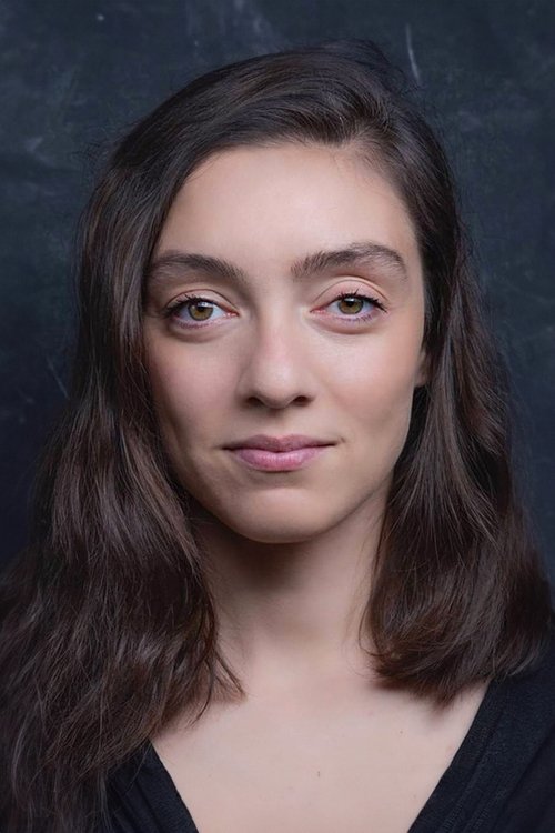 Porträt von Merve Dizdar