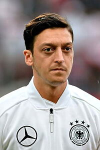 Porträt von Mesut Özil