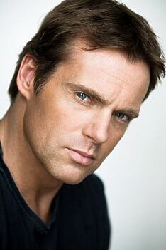Porträt von Michael Shanks