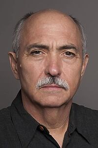 Porträt von Miguel Sandoval