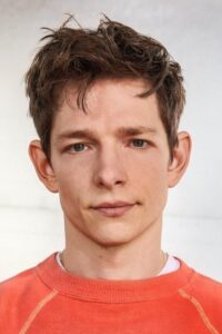 Porträt von Mike Faist