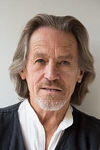 Porträt von Miles Anderson