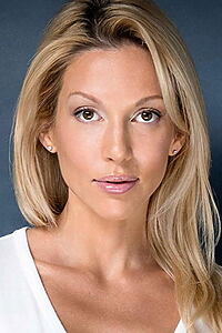 Porträt von Miriam McDonald