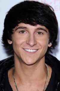 Porträt von Mitchel Musso