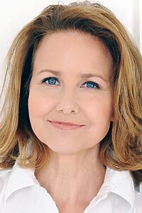 Porträt von Molly Hagan