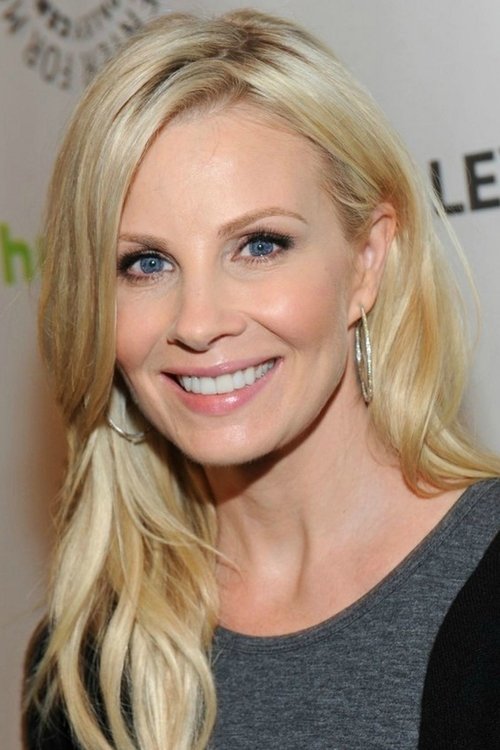 Porträt von Monica Potter