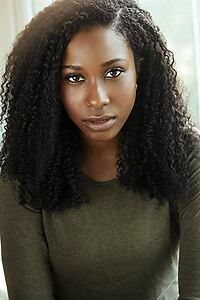 Porträt von Naika Toussaint