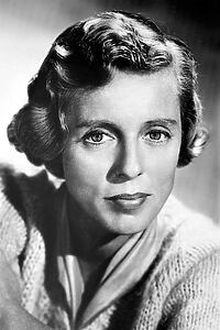 Porträt von Nancy Kulp