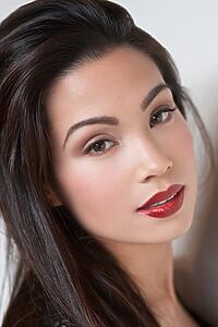 Porträt von Natalie Mendoza