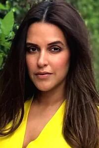 Porträt von Neha Dhupia