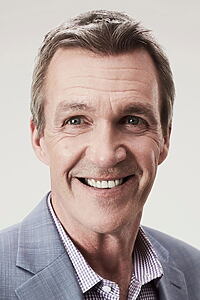 Porträt von Neil Flynn
