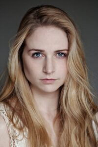 Porträt von Niamh Algar