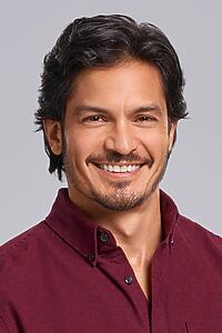 Porträt von Nicholas Gonzalez