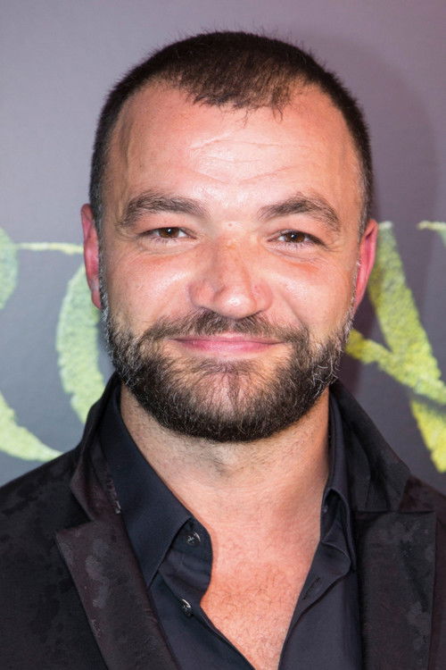 Porträt von Nick E. Tarabay