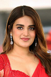 Porträt von Nidhhi Agerwal