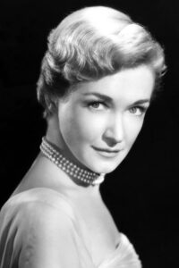 Porträt von Nina Foch