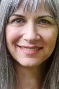 Porträt von Nina Landey