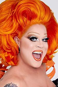 Porträt von Nina West