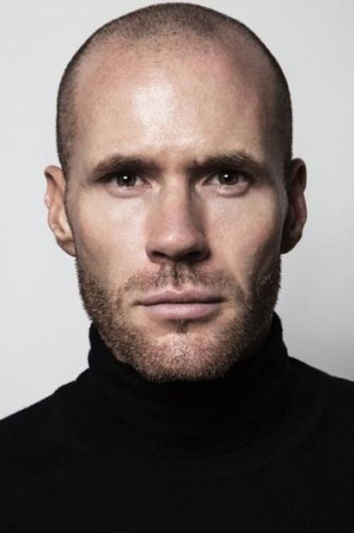 Porträt von Oliver Trevena