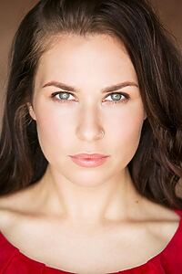 Porträt von Olivia Tennet