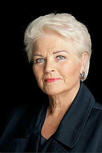 Porträt von Pam St. Clement