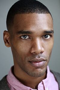 Porträt von Parker Sawyers