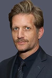 Porträt von Paul Sparks
