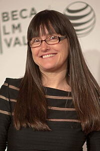 Porträt von Paula DuPré Pesmen