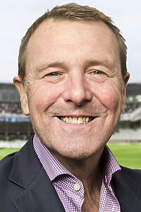 Porträt von Phil Tufnell