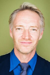 Porträt von Phillip MacKenzie