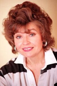 Porträt von Prunella Scales