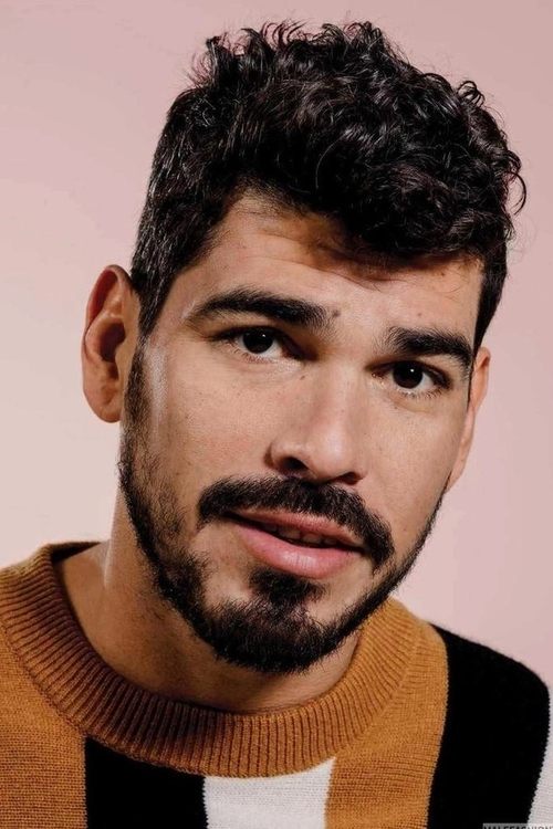 Porträt von Raúl Castillo