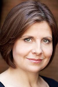 Porträt von Rebecca Front