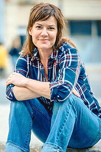 Porträt von Renée Hackett