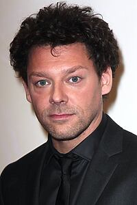 Porträt von Richard Coyle