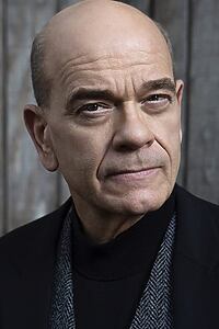 Porträt von Robert Picardo