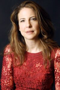 Porträt von Robin Weigert