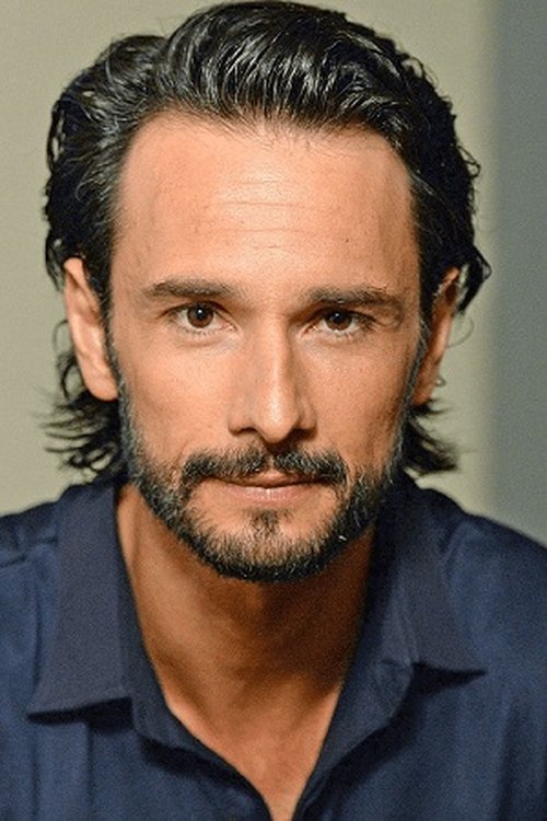 Porträt von Rodrigo Santoro