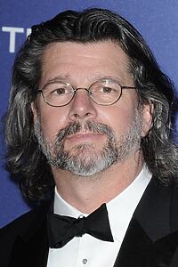 Porträt von Ronald D. Moore