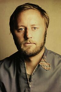 Porträt von Rory Scovel