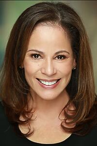 Porträt von Roxann Dawson