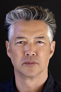 Porträt von Russell Wong