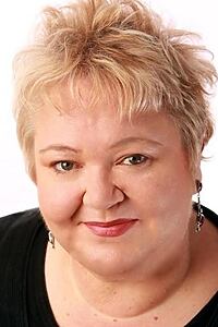 Porträt von Sally-Anne Upton