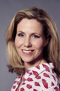 Porträt von Sally Phillips